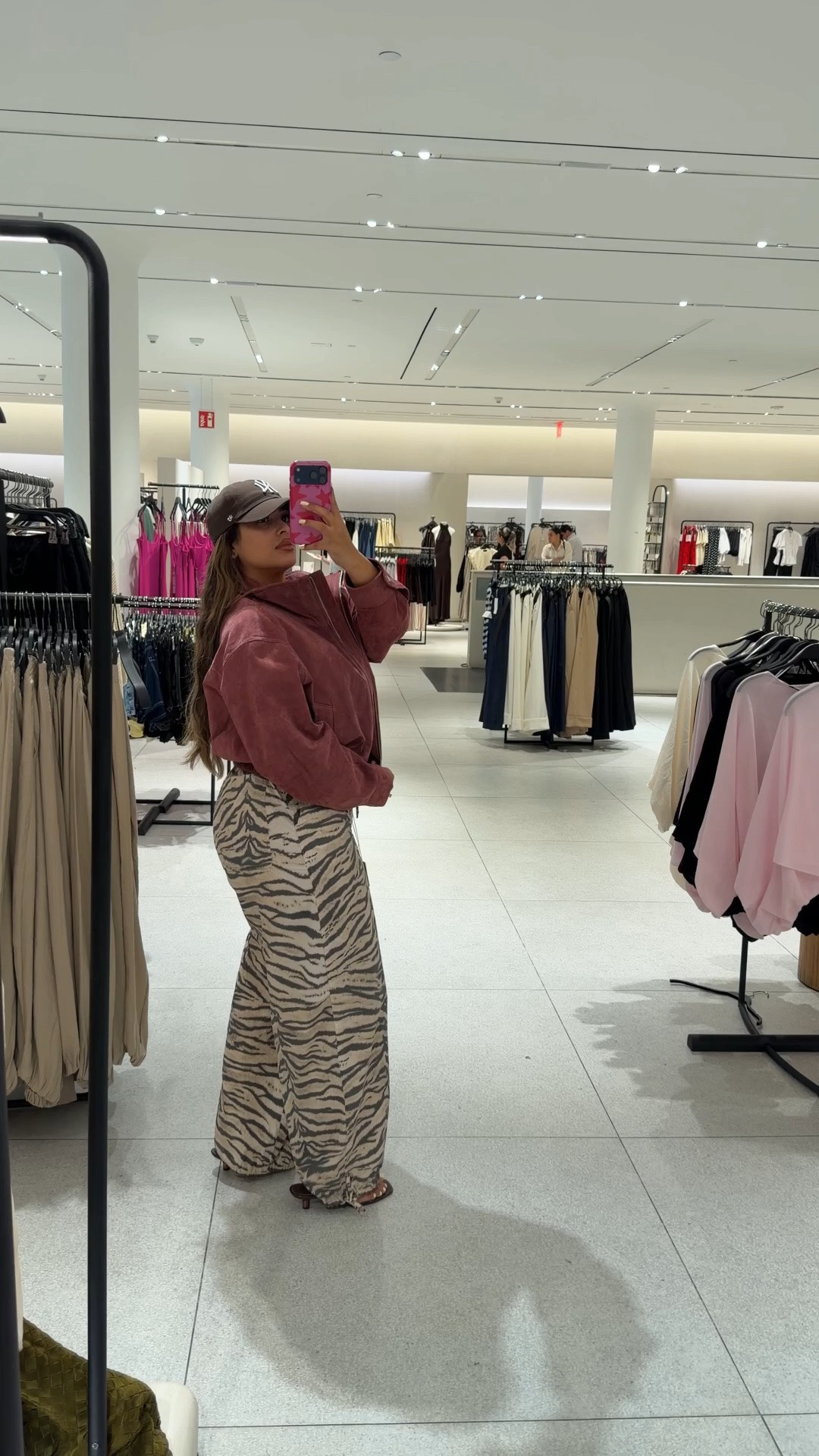 I’m wearing a size large in the jacket

#LTKgrwm #LTKmomlife #LTKootd