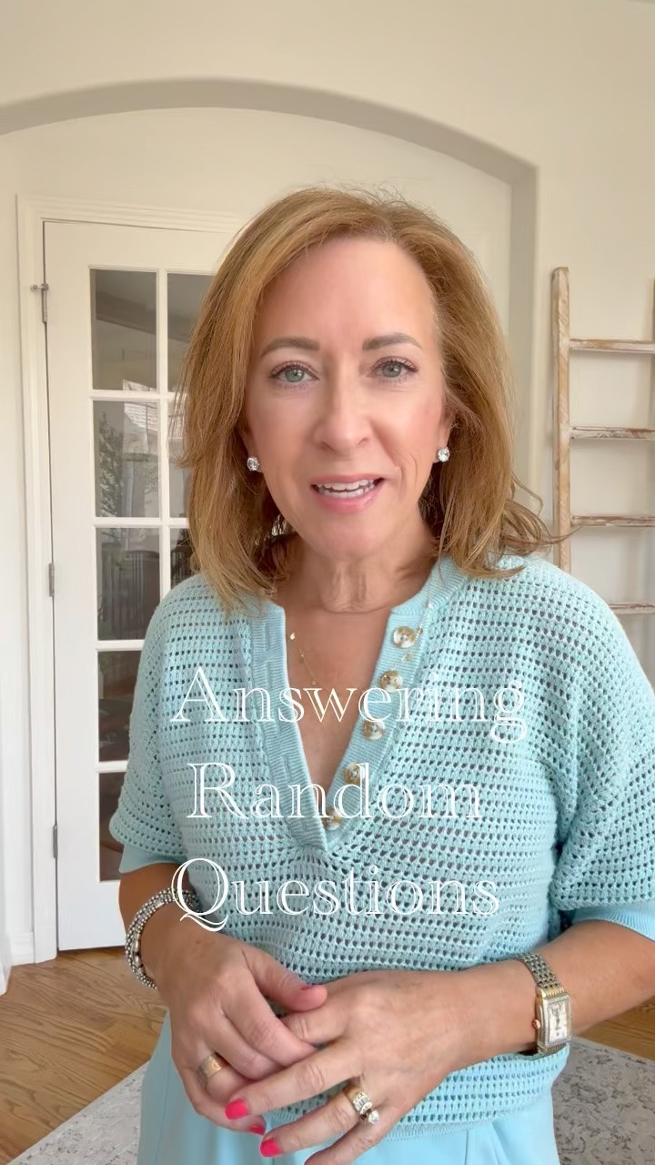 Random questions I am asked often:

Can I have a close-up look at your purse display holders? 

Can you show me how you store your sunglasses? 

Love that jewelry box where is it from? 

Always feel free to ask anything!
￼￼

#LTKOver40 #LTKPetite