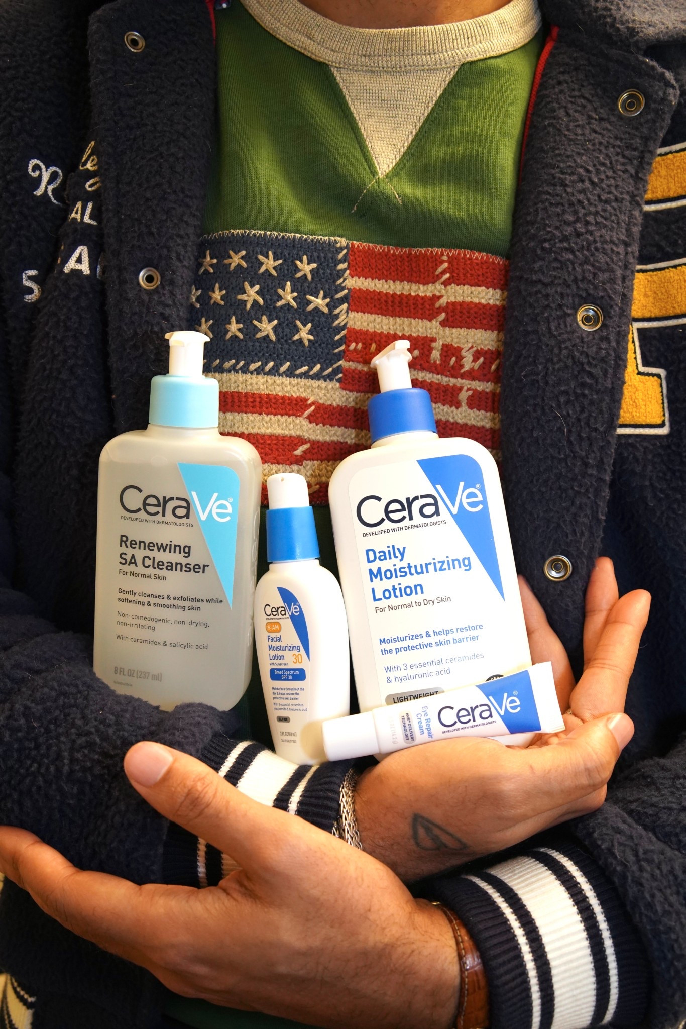 #AD Making sure my skin is hydrated with @Cerve . 
The Renewing SA Facial Cleanser 
The Eye Repair Cream
The AM Facial Mosturizing Lotion 
The Daily Moisturizing Lotion 
This bundle gives me the nourishment my skin needs . Nothing complicated just a solid routine that does what it’s supposed to do so I can focus on the rest of the day.
Want to keep your skin looking fresh? Shop this LTK bundle here on my post or head on Over to @Target to get the goods! ##TargetPartner #target #ceravepartner #targetstyle

#LTKselfcare #LTKmorningroutine #LTKMens
