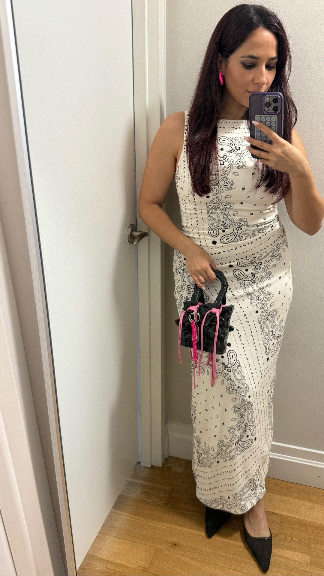 Sometimes you just need a pop of color 🩷


#LTKSeasonal #LTKPetite #LTKStyleTip