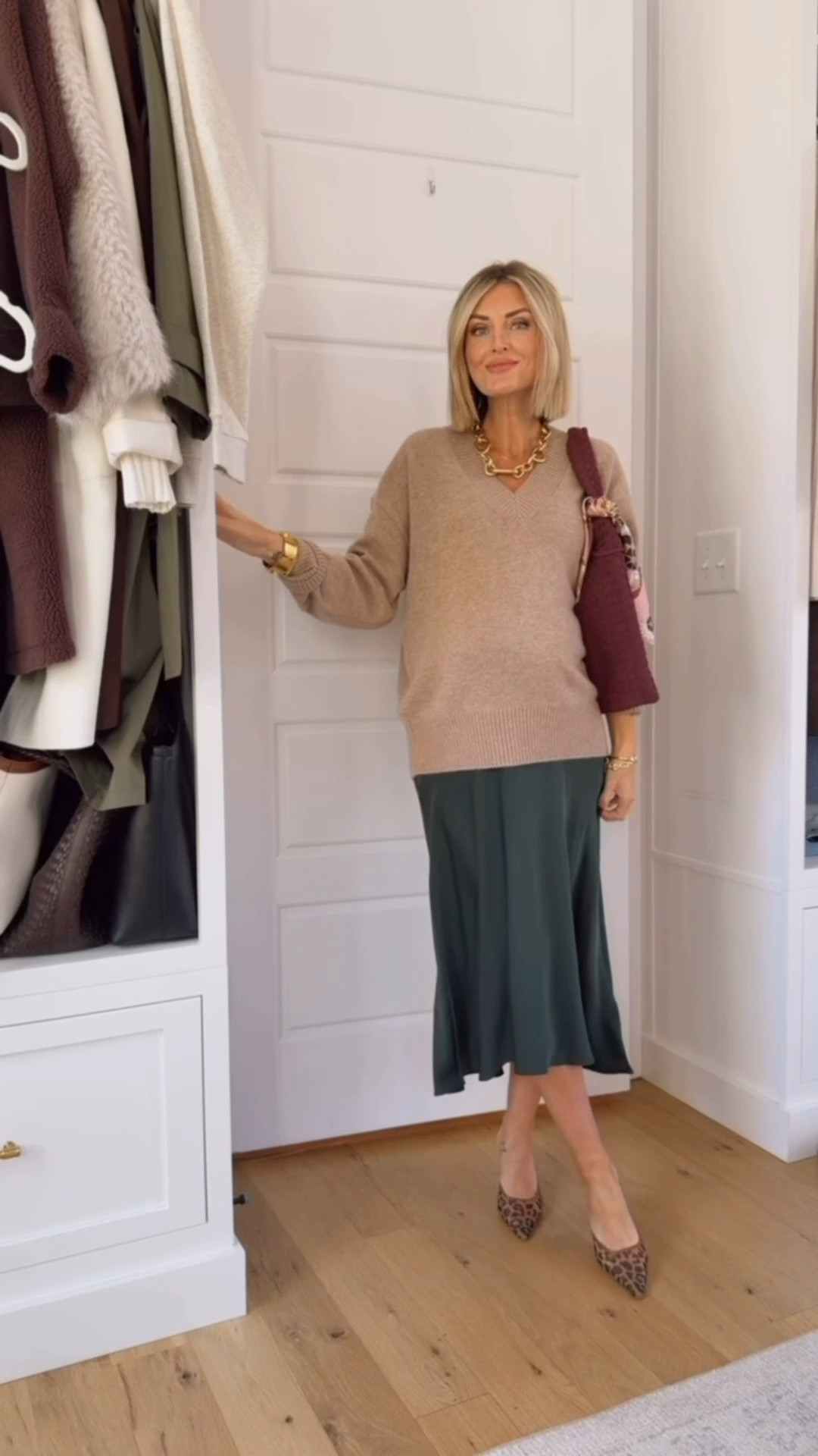 Both this sweater & this dress are such great staples to have in your wardrobe! So many ways you can style them! Wearing S in the sweater & XS in the dress. 

Loverly Grey, Quince, cashmere sweater, v neck sweater, maternity dress, bump friendly outfit ideas, green slip skirt, green silk skirt, green satin skirt, wonter fashion, winter outfit ideas 

#LTKBump #LTKHoliday #LTKSeasonal