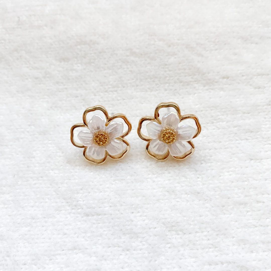 Flower Pearl Earringsflower Statement Earrings Pearl Flower - Etsy | Etsy (US)