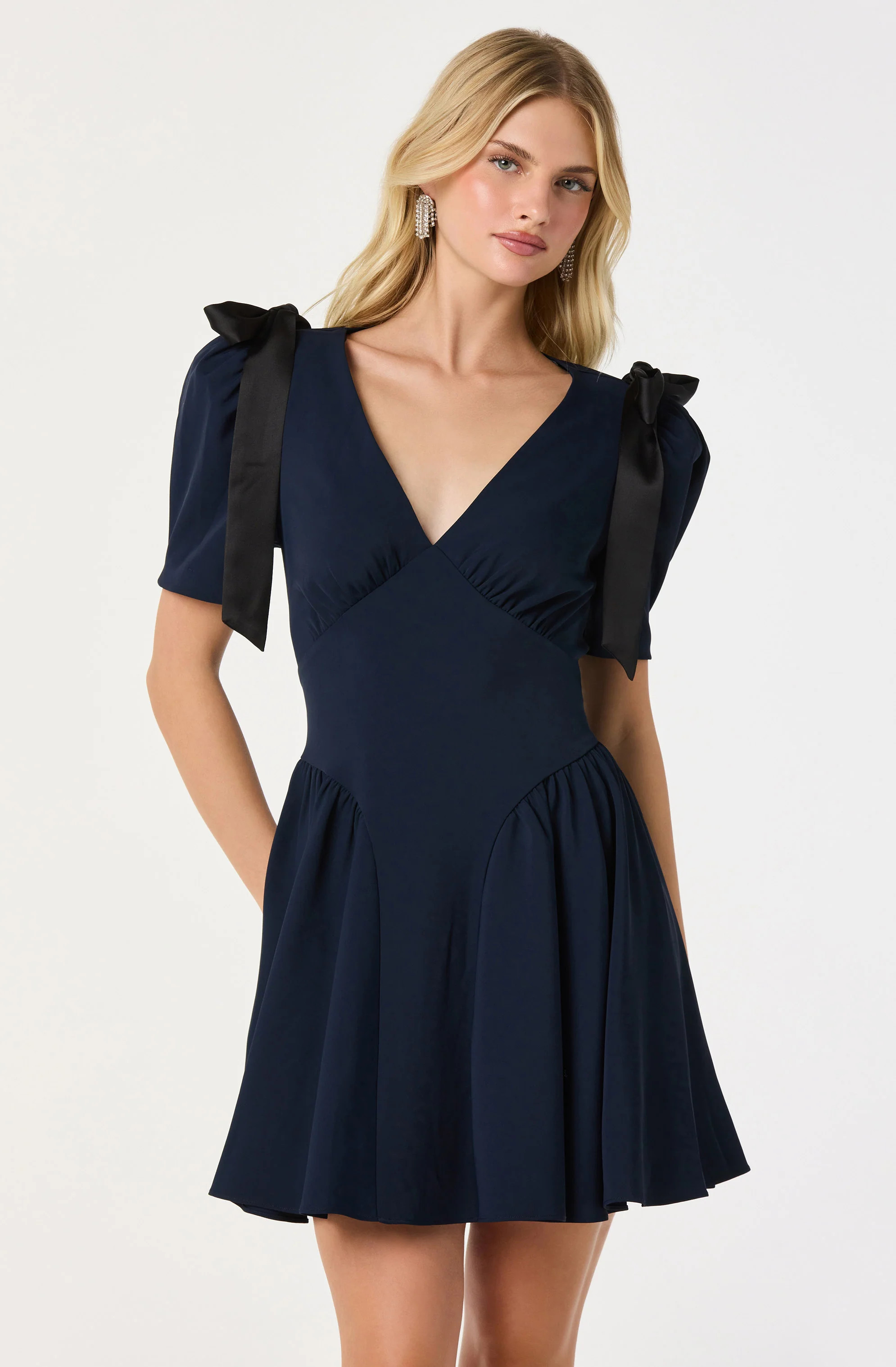 Ciela Bow Mini Dress - Navy / XS | ASTR The Label (US)