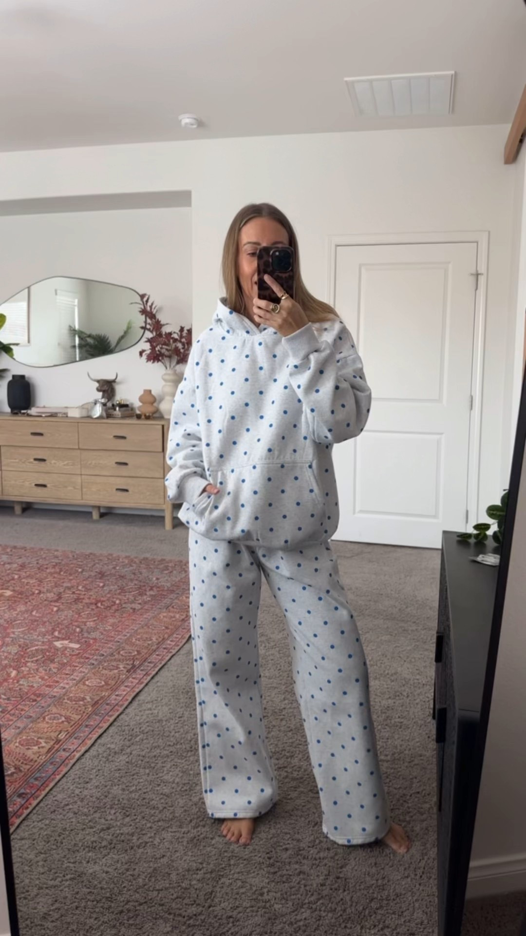 Polka dot Amazon loungewear set
Wearing size small


#LTKSaleAlert #LTKPetite #LTKFindsUnder50
