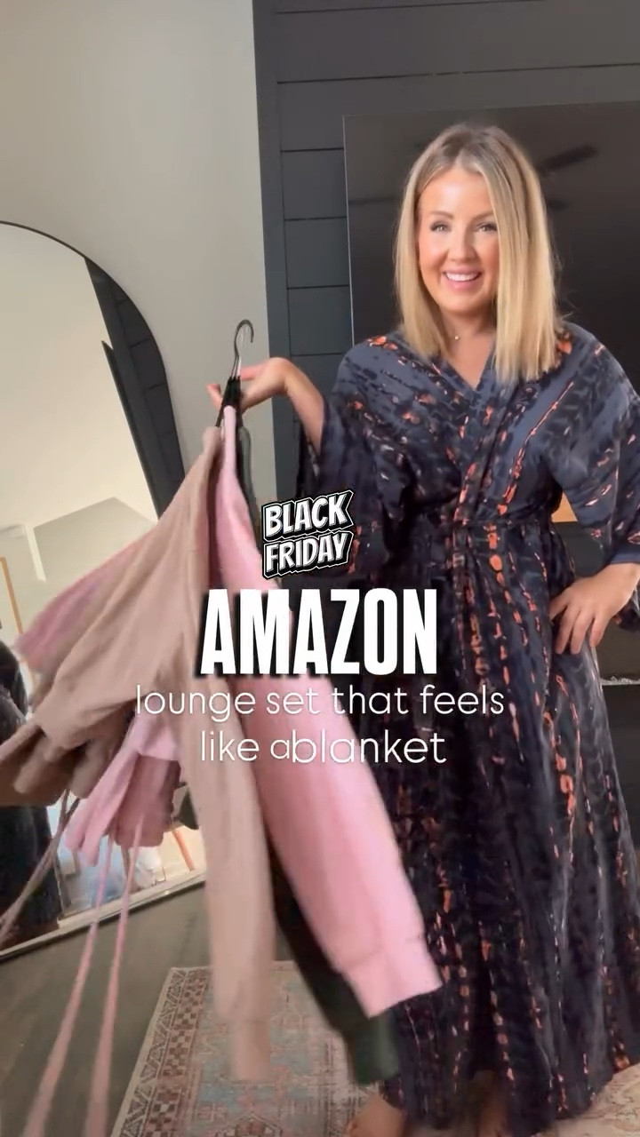 Amazon Lounge Set that feels like a blanket!

#LTKCyberWeek #LTKmomlife #LTKootd
