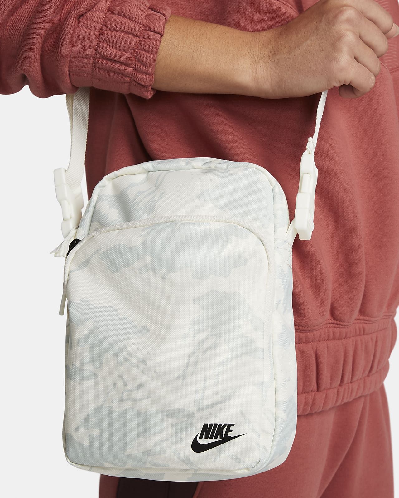 Camo Crossbody Bag (4L) | Nike (US)