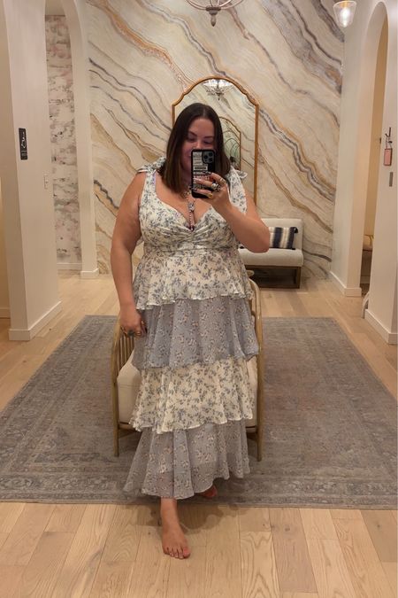 From my Mall of America Arula try-on 

Wearing a size X in this - similar to a size 1X or 14 

#LTKcurves