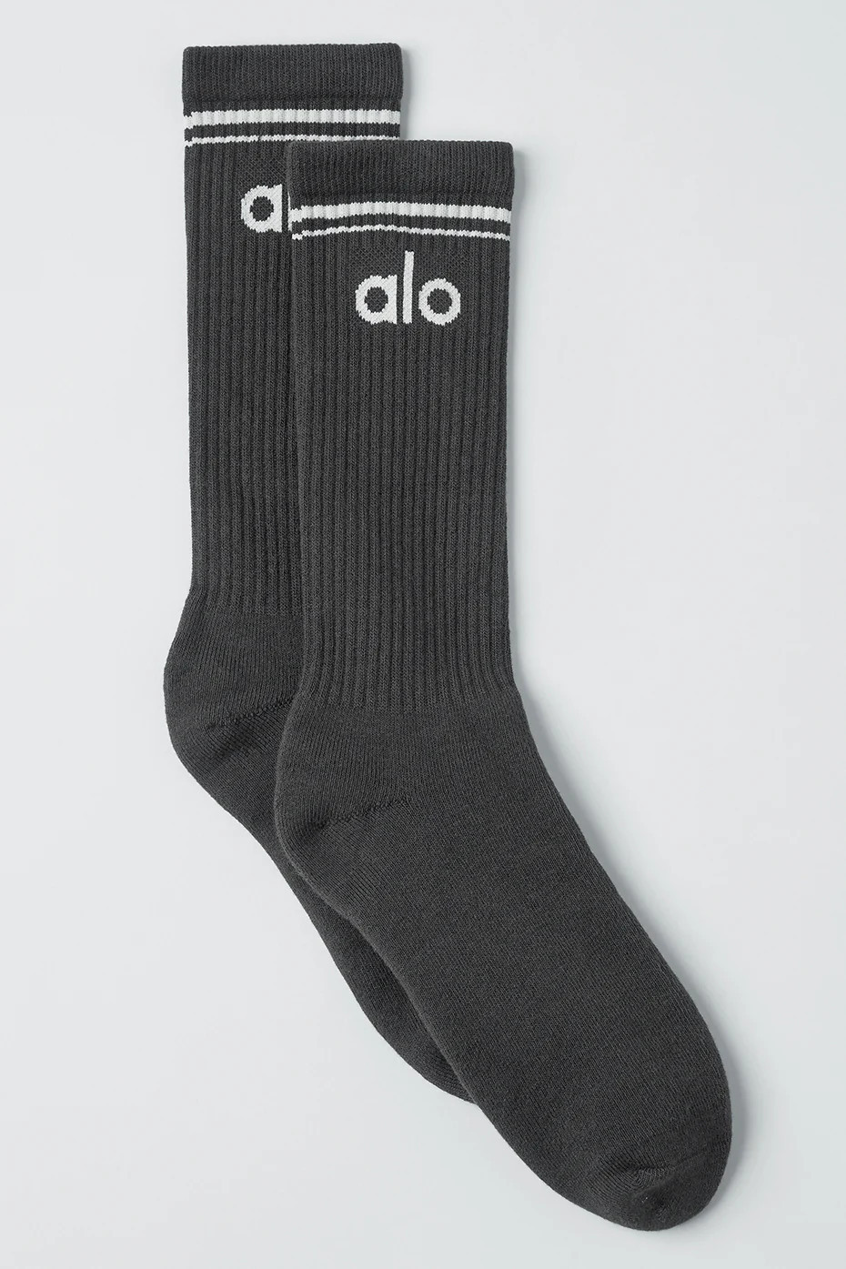 ALO | Throwback Socks in Anthracite/White Grey, Size: Medium | Alo Yoga (US)
