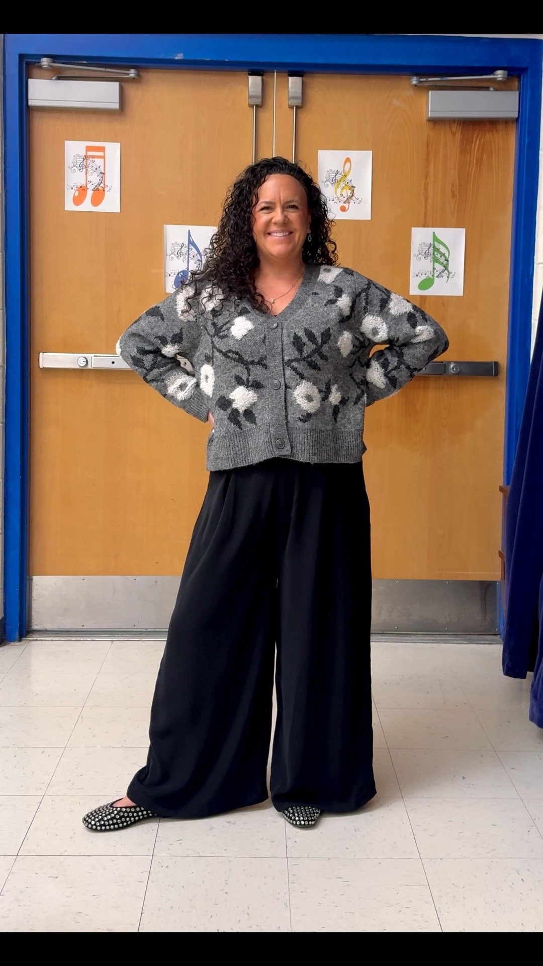 I’m 5’4, 173lbs
Sweater: L
Pants: L Short
Shoes: TTS

#LTKWorkwear #LTKootd #LTKPetite