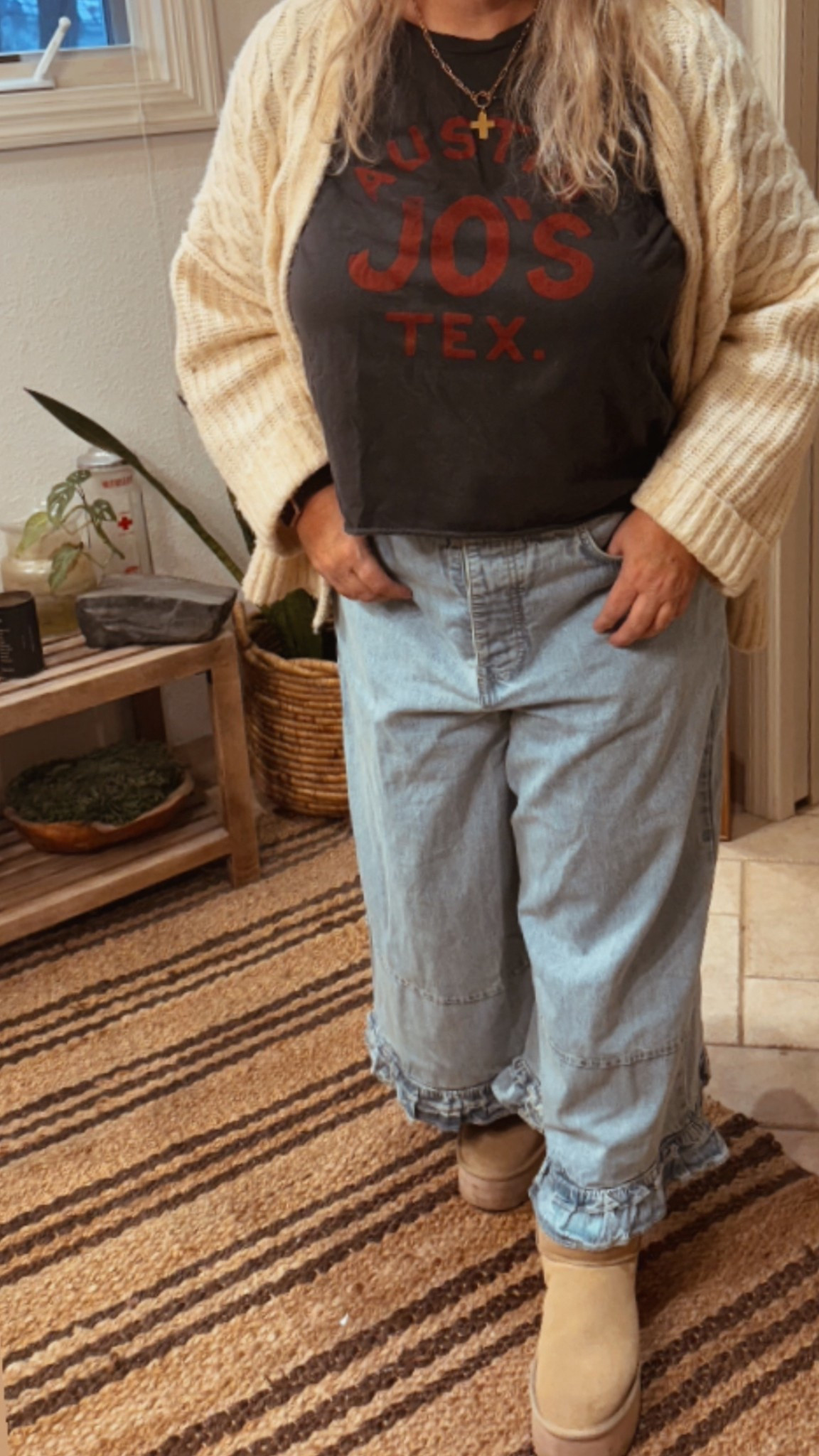 #winteroutfit #uggboots #ootd

#LTKOver40 #LTKootd #LTKdayinmylife