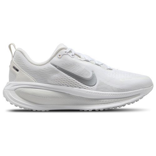 Nike Womens Nike Vomero 18 - Womens Running Shoes White/Metallic Silver Size 08.0 | Foot Locker (US)