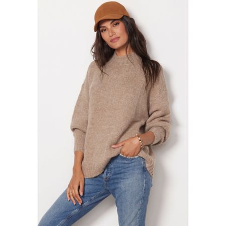 This neutral sweater has my name written all over it! This sweater is very versatile, could be worn with jeans, white jeans, or faux leather leggings. Fall outfit, fall sweater, neutral sweater, fall staple. Callie Glass 

#LTKstyletip #LTKworkwear #LTKSeasonal
