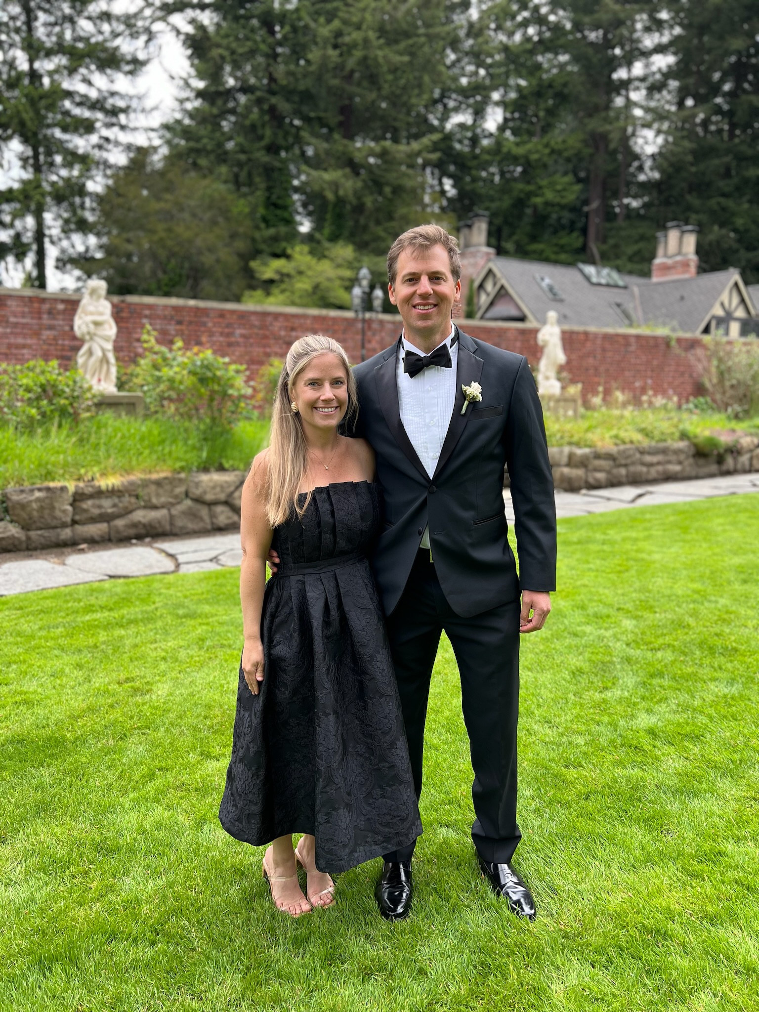 I got so many messages when I posted this dress and it’s finally back in stock. Wearing the small!

Wedding guest dress, black tie wedding, formal wedding, black wedding guest dress, black dress, midi dress

#LTKFindsUnder100 #LTKParties #LTKWedding