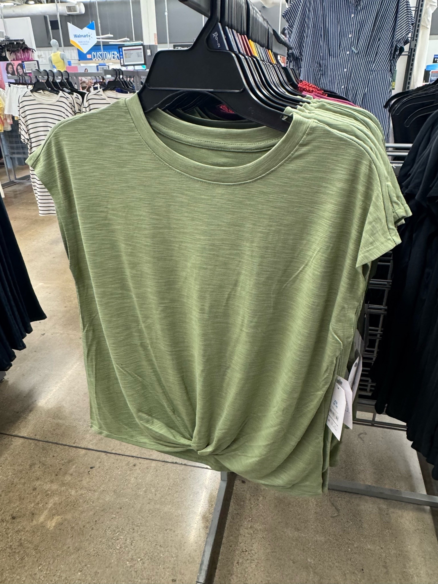 Walmart $13 Time and Tru Women's Twist Front Top, Sizes XS-XXXL

Summer outfit / summer tops / workwear / date night outfit / beach vacation outfit

#LTKSeasonal #LTKWorkwear #LTKMidsize