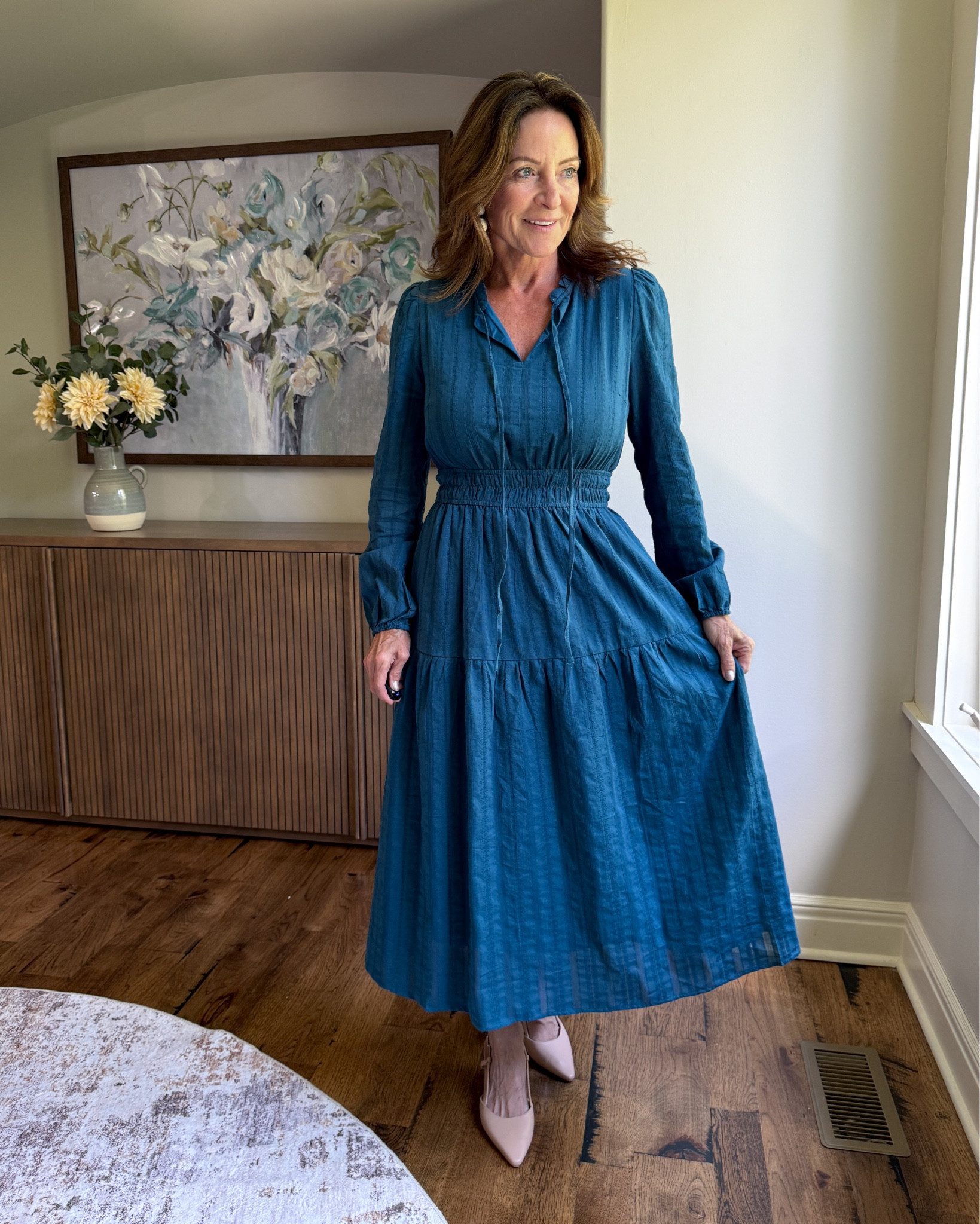 What to Wear to a Fall Wedding or Special Occasion

A long-sleeve midi dress is an easy answer when you need something polished but still comfortable. The rich teal color feels perfect for fall, while the defined waist and flowy skirt give it an elegant shape without feeling overly formal.

#over50style #fallweddingguest #mididress #specialoccasionstyle #fallfashion