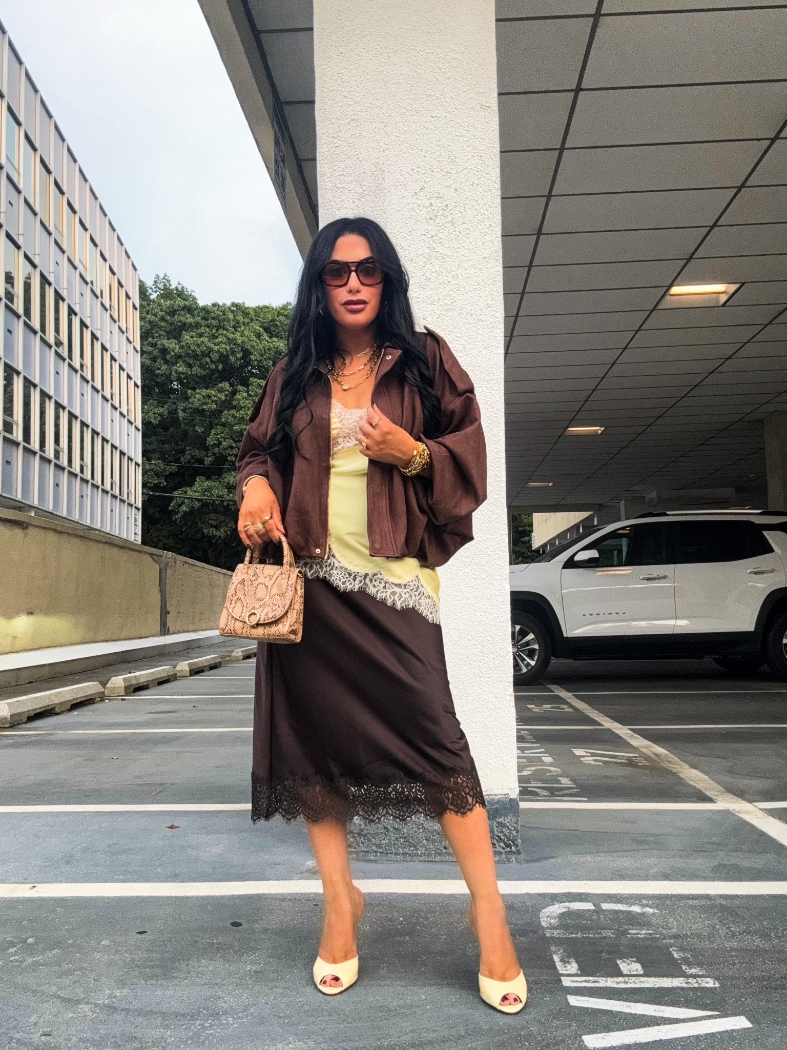 Chocolate brown + butter yellow = top tier fall color combo💛🤎

#LTKStyleTip #LTKSeasonal #LTKPetite