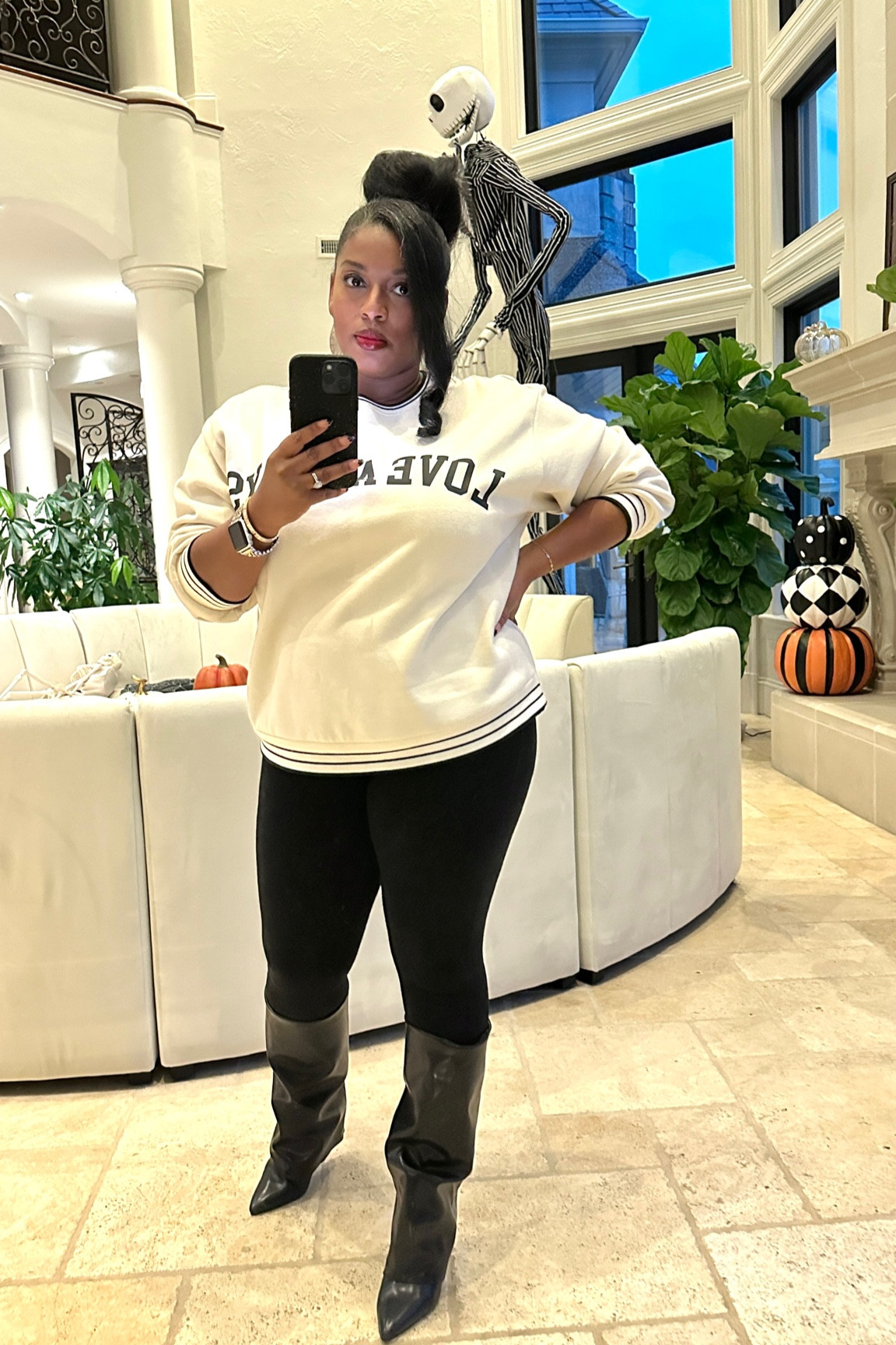 The perfect boot for your fall looks. Available in four colors. Thick calf friendly and on sale for under $100! 

#LTKHolidaySale #LTKfindsunder100 #LTKmidsize