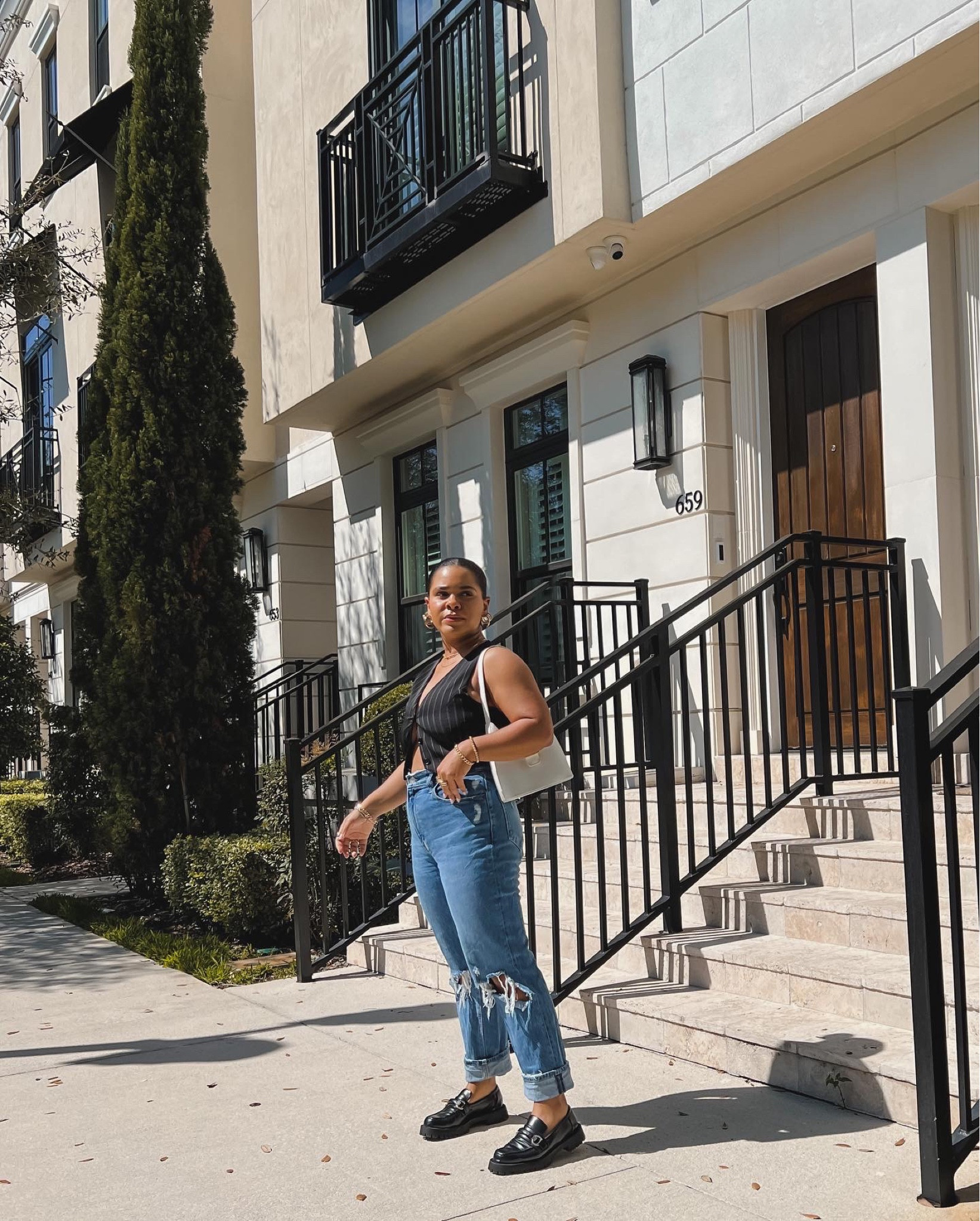 Abercrombie jeans are 25% off!! I’m wearing size 27 regular 

#LTKSale