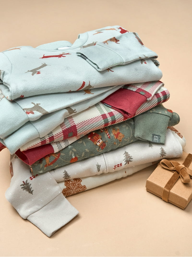 Modern Moments by Gerber Gender Neutral Tight Fitting Christmas Pajama Set, 2-Piece, Sizes 12 Mon... | Walmart (US)