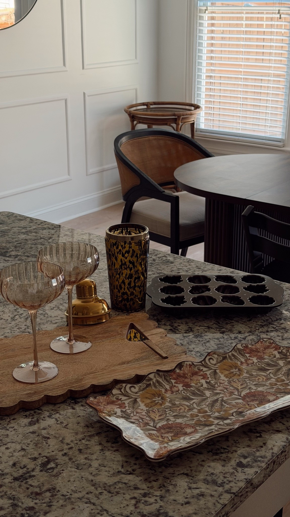 #ad | my latest Wayfair haul = officially ready for hosting this holiday season! ✨

@wayfair #Wayfair #WayfairPartner #holidayhosting