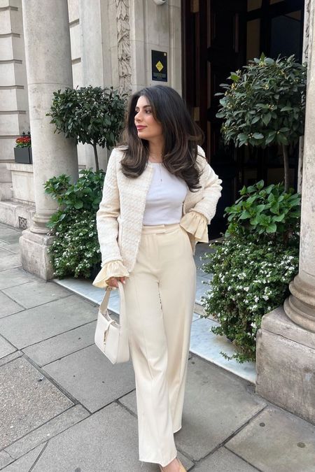 Spring outfit, spring outfit ideas casual outfit, everyday look, chic style, classy outfit, outfit ideas, outfit inso, style inspo #sarahnaja #classyoutfit #styleinspo #outfitideas #spring #springoutfit #springinspo
#Itku #ootd #Itkfit #Itkfind #Itkstyletip #Itkeurope

 
