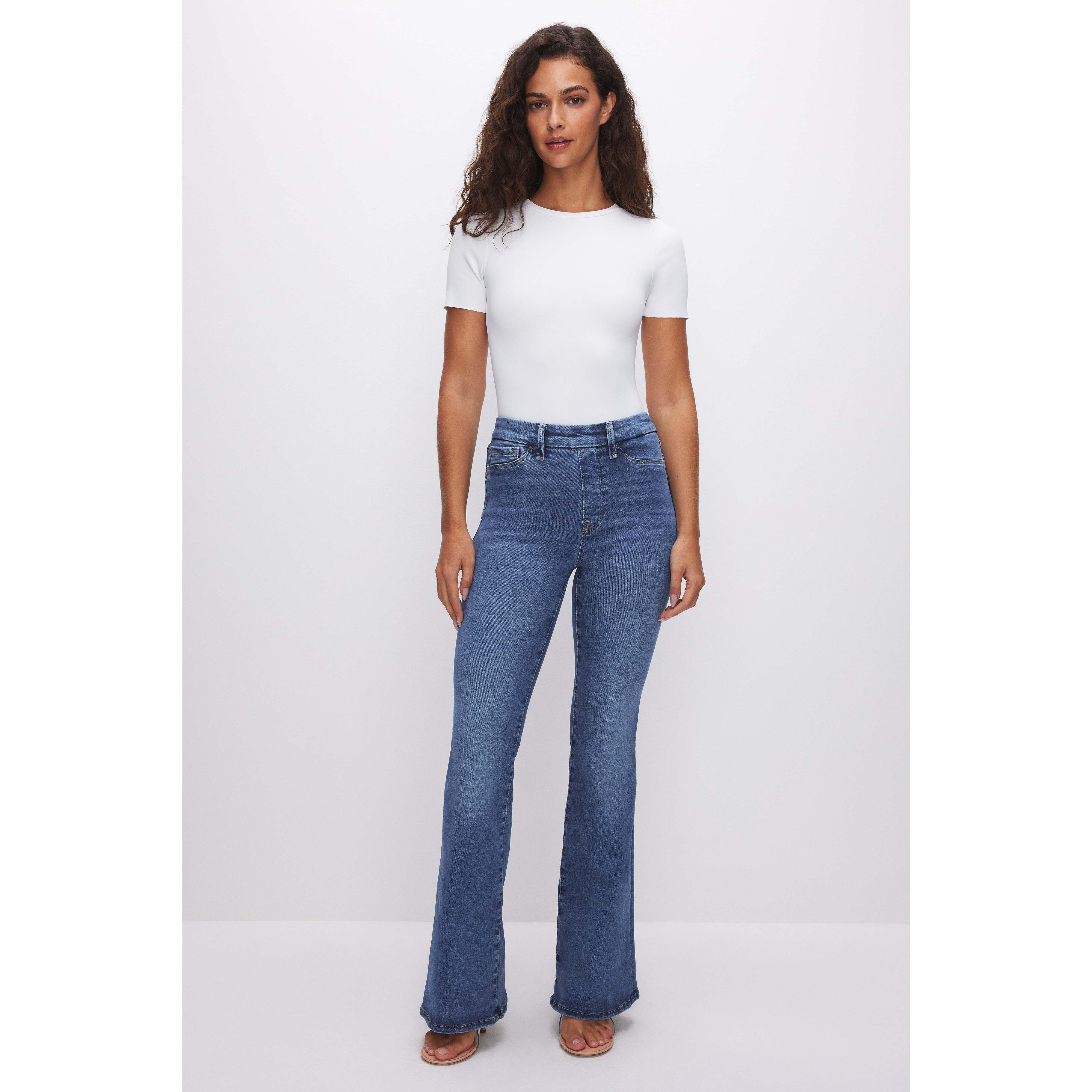Women's Power Stretch Pull-On Flare Jeans | Indigo, 0 Size 5XL | Good American by Khlo� Kardashian | Good American