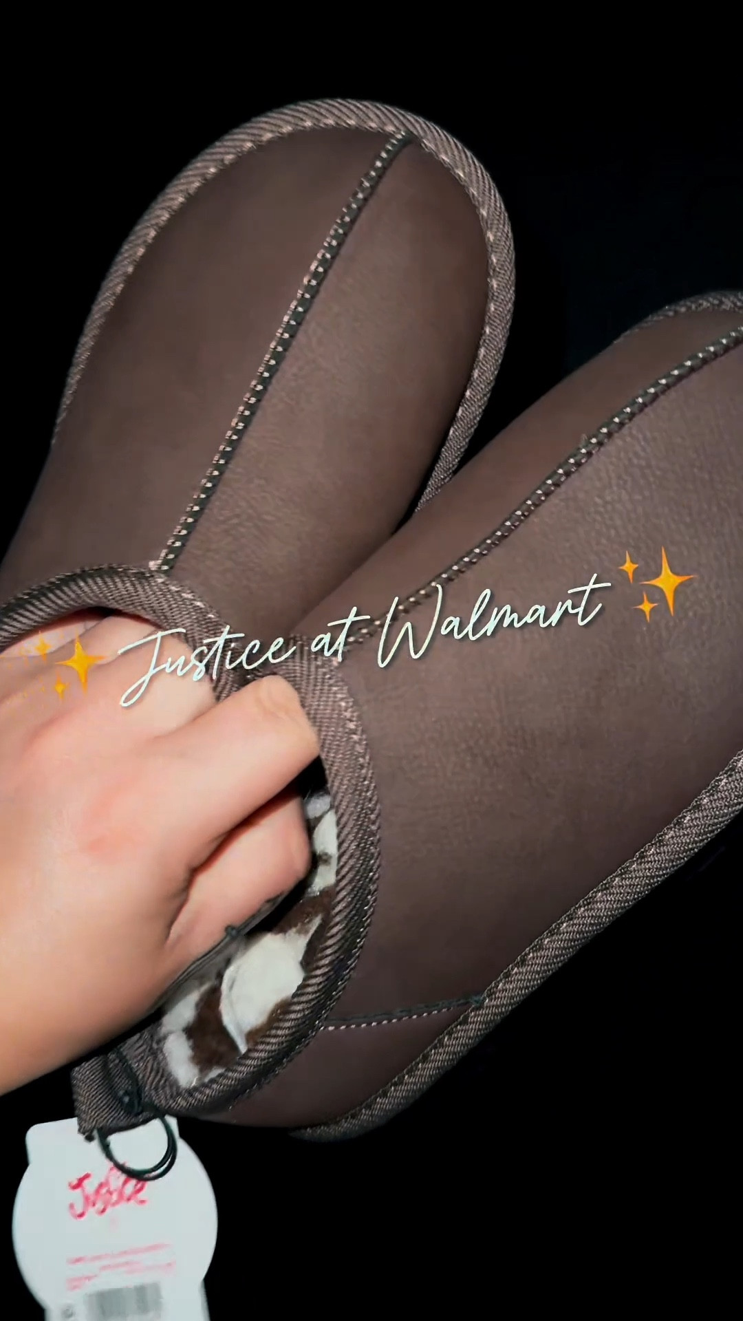 And the price!? Unmatched! We love a good kids fashion find! 🤎

#LTKHoliday #LTKSeasonal #LTKKids