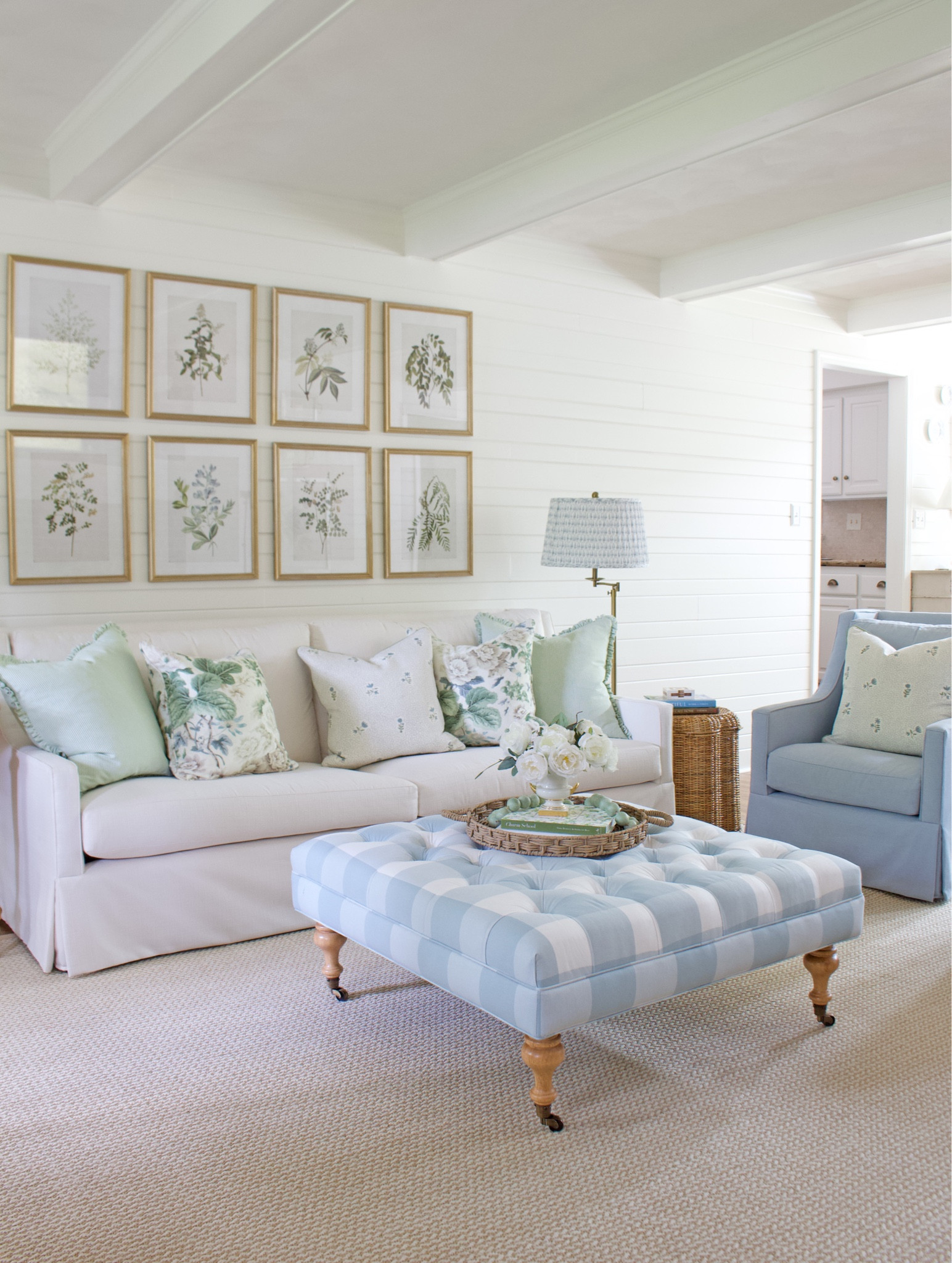 Shop my living room!

#LTKsalealert #LTKhome #LTKstyletip