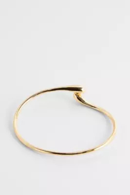 UO Simple Arm Cuff - Gold at Urban Outfitters | Urban Outfitters UK