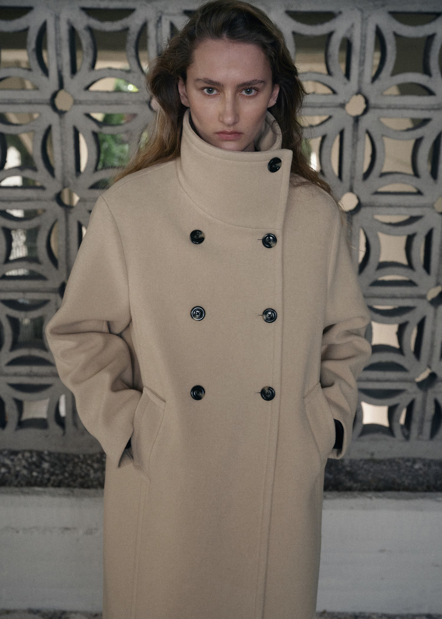Wool-blend funnel-neck coat | MANGO (UK)