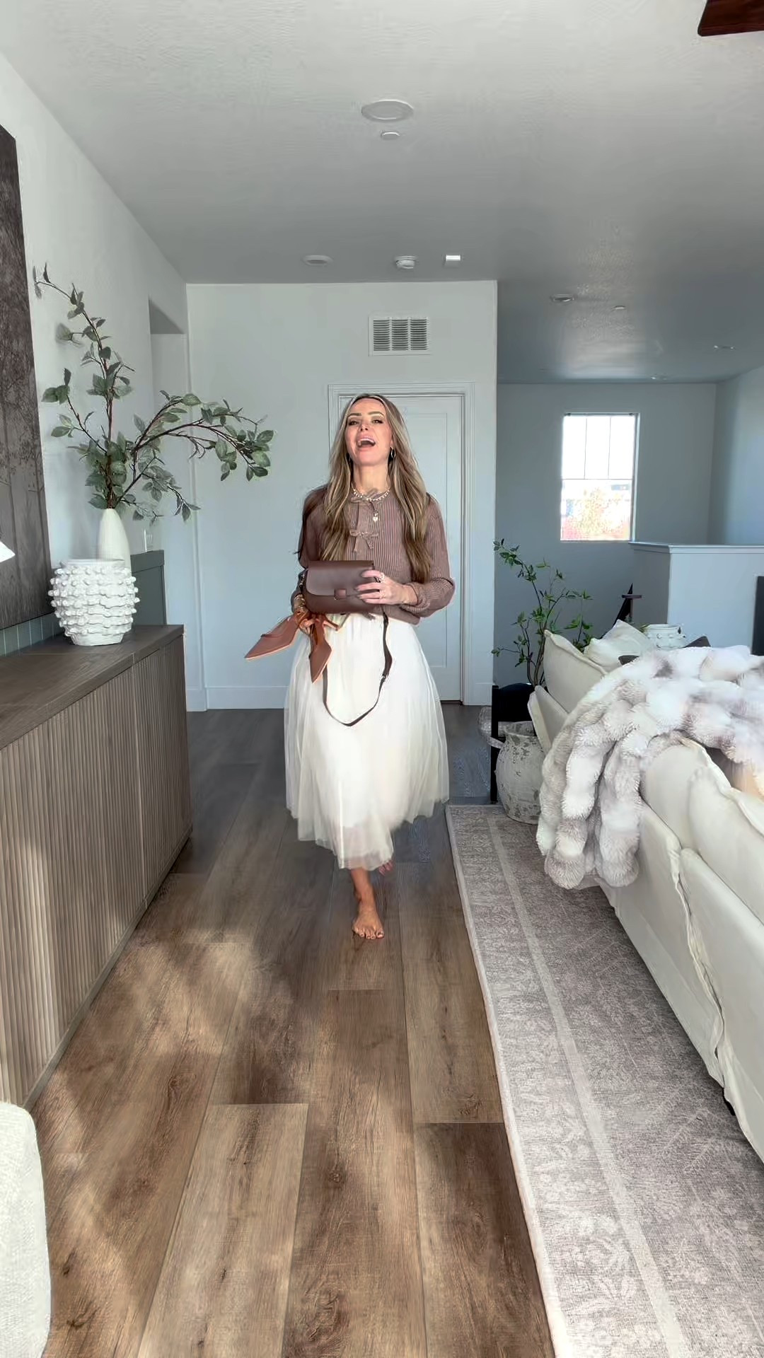 Amazon Fall Outfits 🍂🙌 comment FALL below and I will message you all the details!

Fall outfit Inspo to save & repeat! Perfect for Thanksgiving, Fall events, date night and even workwear!

#falloutfitinspo #thanksgiving #falloutfitideas #thanksgivingoutfit #winteroutfitideas #momoutfit