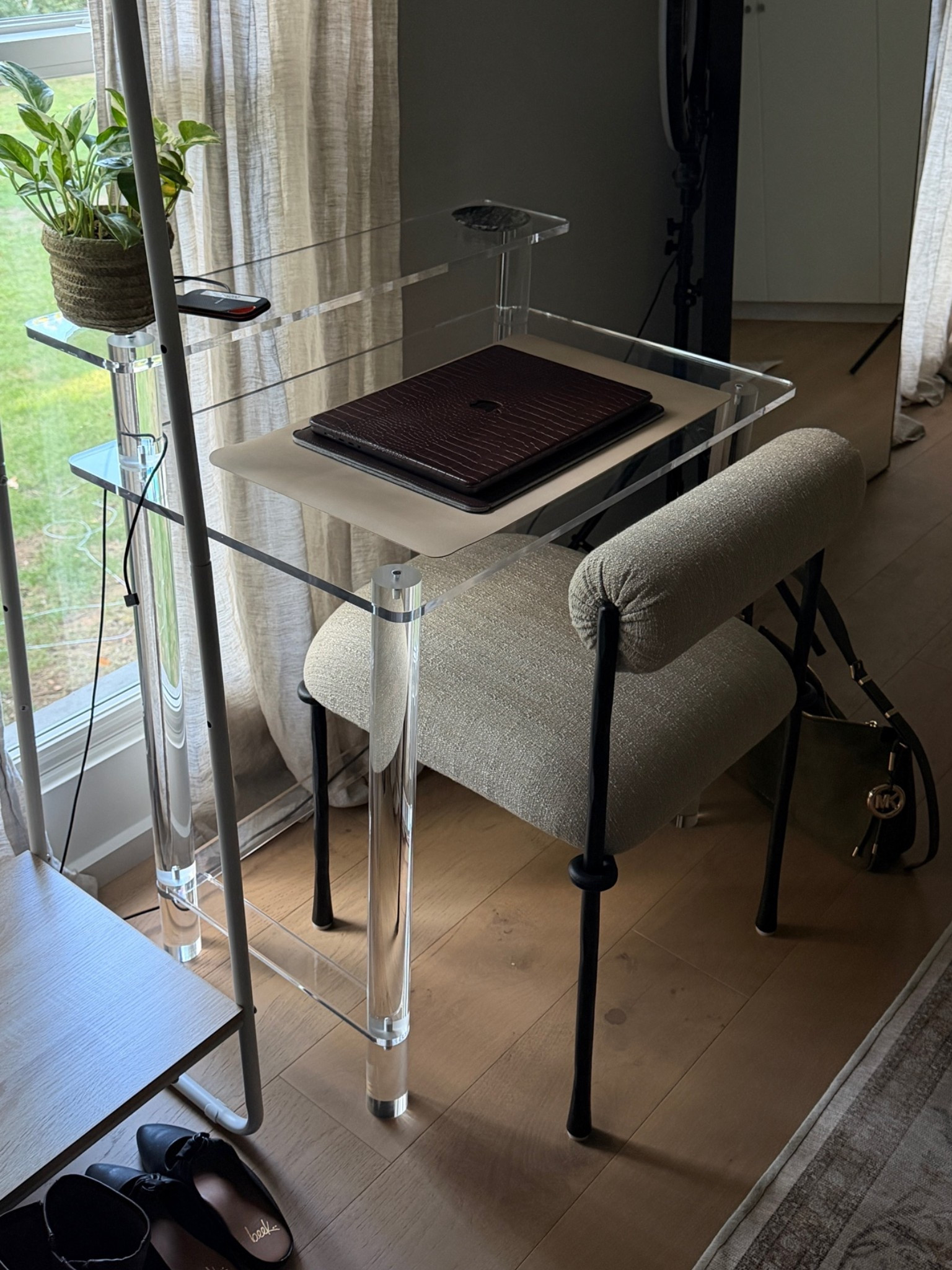 Small desk set up for my new office!!

#LTKHome #LTKdayinmylife #LTKSeasonal