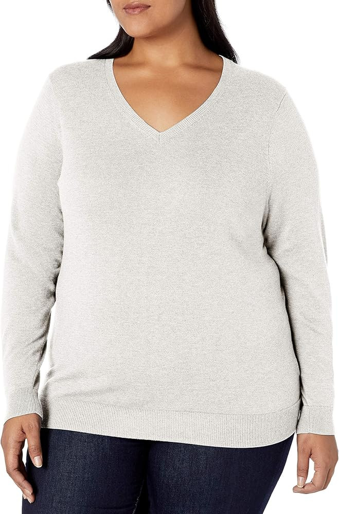 Amazon Essentials Women's Classic-Fit Lightweight Long-Sleeve V-Neck Sweater (Available in Plus S... | Amazon (US)