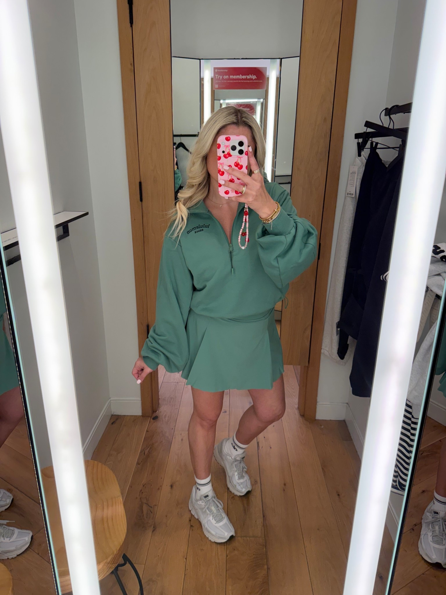 New @lululemon outfit
Size small
