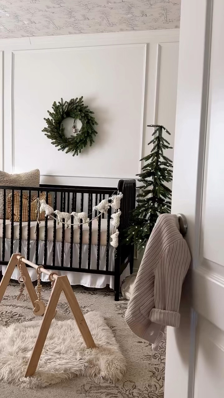 Holiday nursery 🎄🤩 

#LTKbaby #LTKhome #LTKHoliday