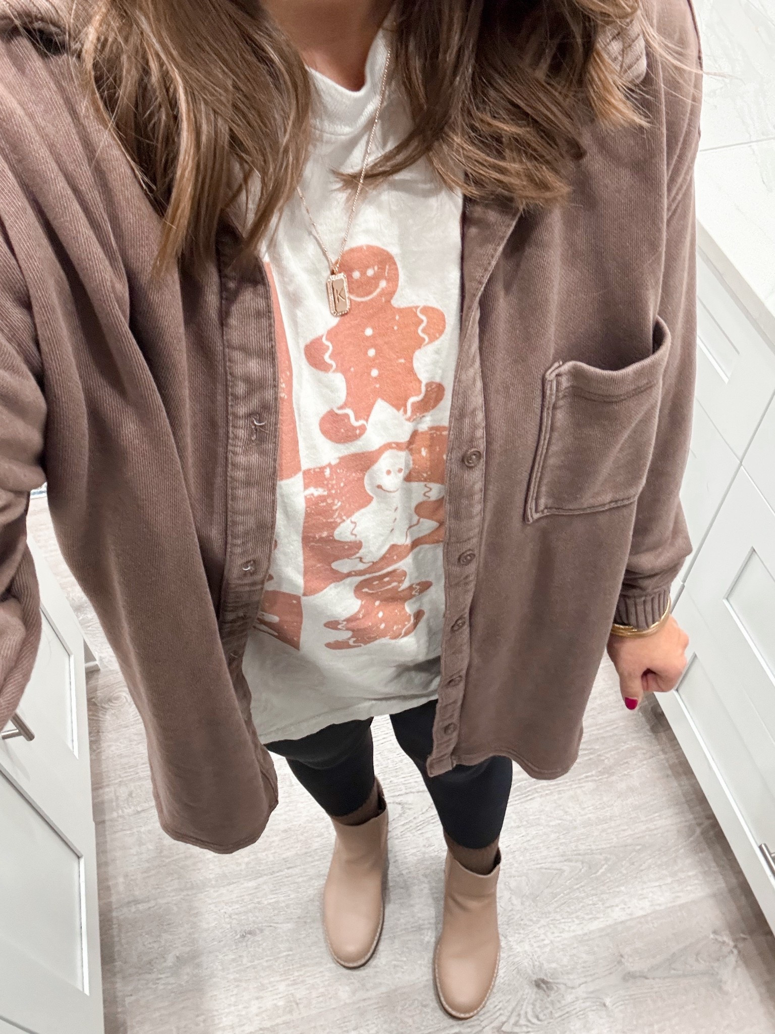 Comfy & casual in my gingerbread tee! 🤎

TTS- medium 
Size up in tee for an oversized fit 

#LTKootd #LTKmomlife #LTKHoliday