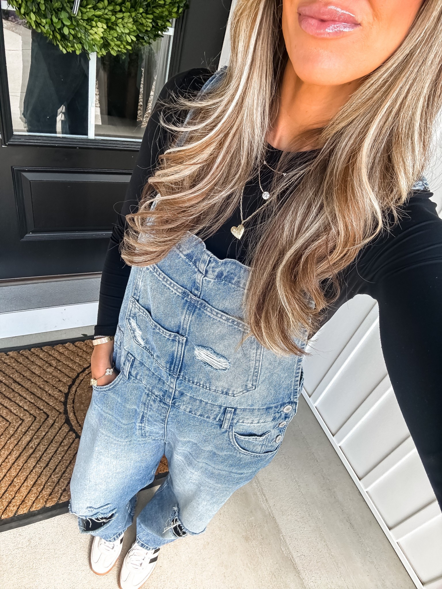 Outfit today I did a large in the overalls 

#LTKStyleTip #LTKFindsUnder100 #LTKOver40