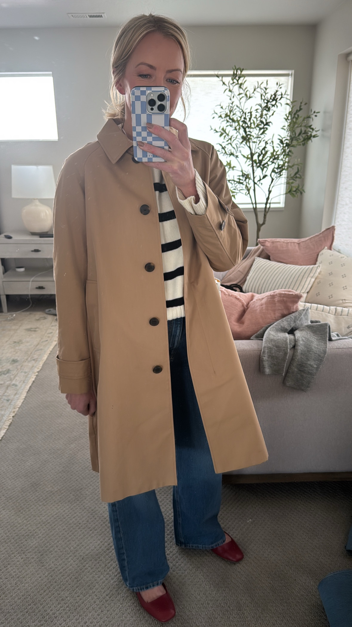 H&M has so many good Sezane and AYR looks for less. I tried a bunch in store and brought a few home with me. Linking my favorites below ⬇️