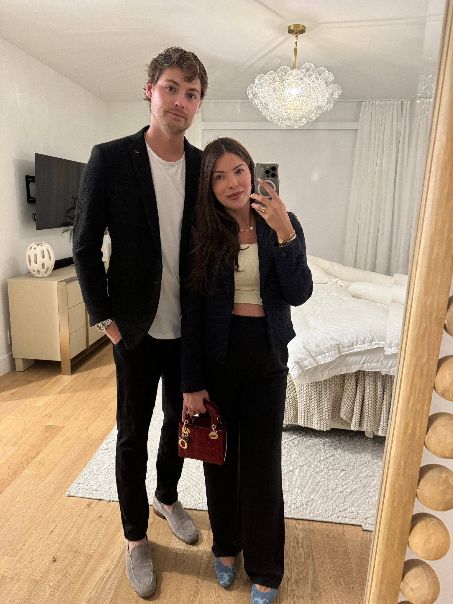 Dinner ✨ linking similar pants — these are old aqua high waisted silk wide leg pants 

#LTKBump