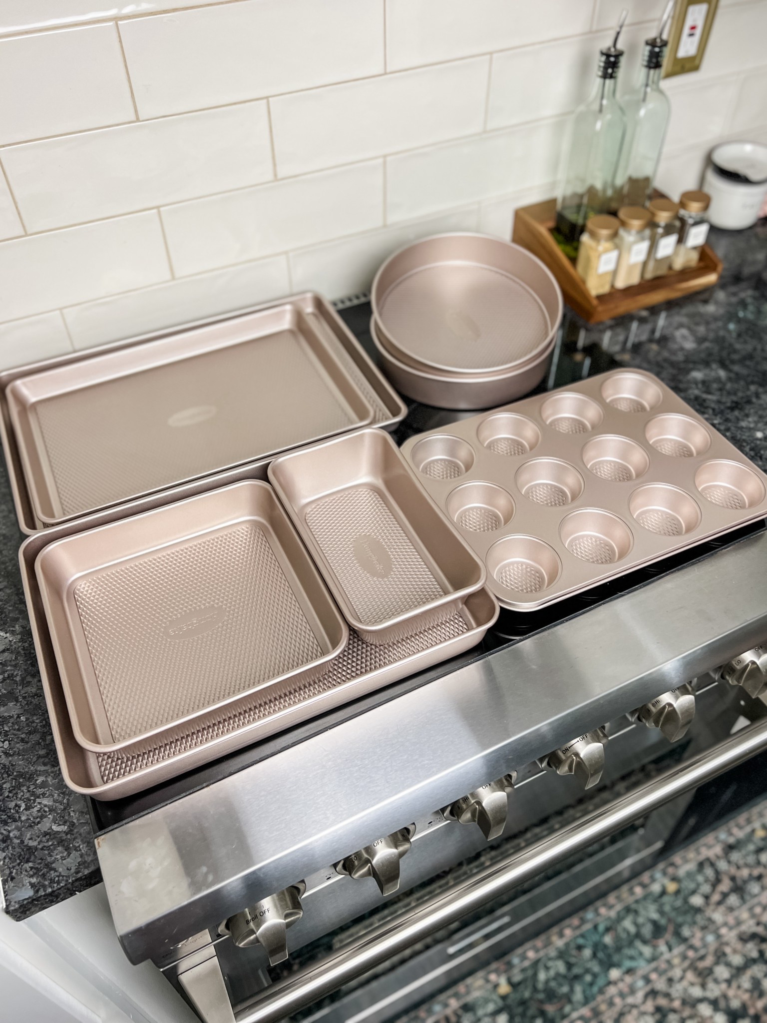 Love this champagne gold bakeware set I found on Amazon. It looks and feels super luxurious but it’s actually under $50 for everything! Such a nice upgrade to my old set.

#LTKFindsUnder50 #LTKHome