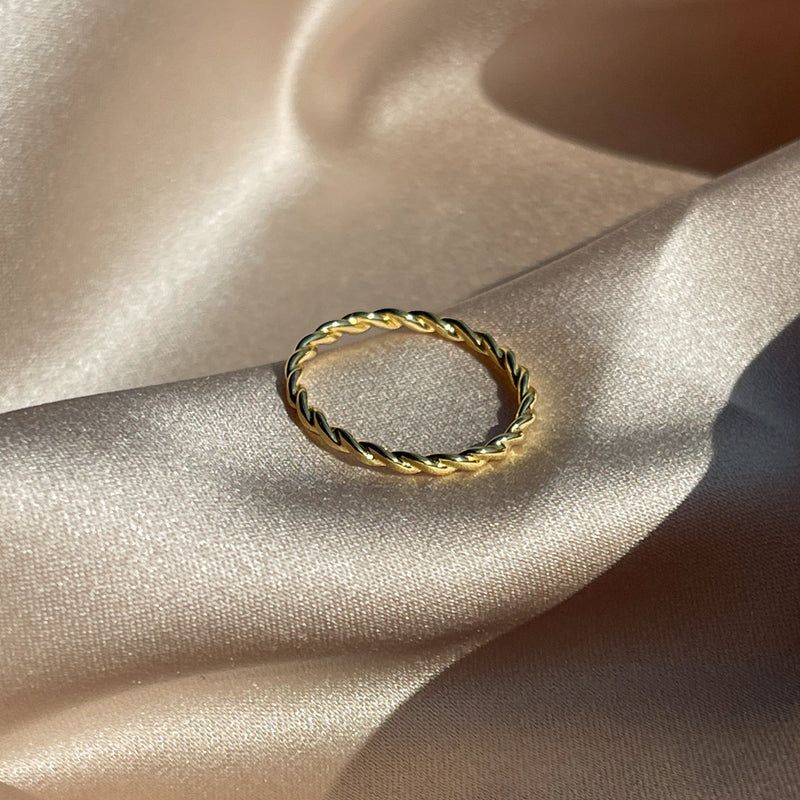 Twisted Vermeil Ring | Uncommon James