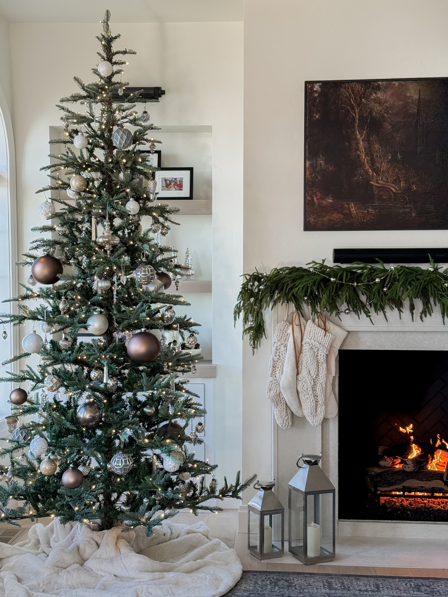 This gorgeous King of Christmas tree is still $200 off!

#LTKHoliday #LTKCyberWeek #LTKSeasonal