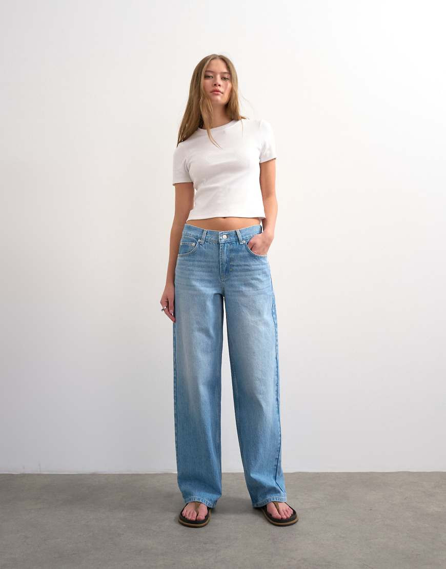 Topshop Cinch low rise relaxed jean in bleach-Blue | Topshop (UK, DE, FR)