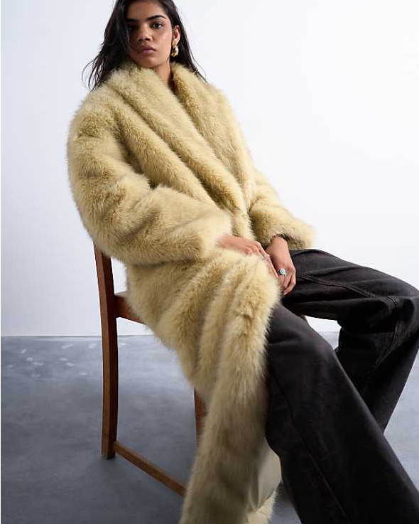 ASOS Faux Fur Coats I’m currently drooling over 

Use code ‘TREATMAS’ at checkout for 20% OFF

#LTKGiftGuide #LTKHoliday #LTKSaleAlert