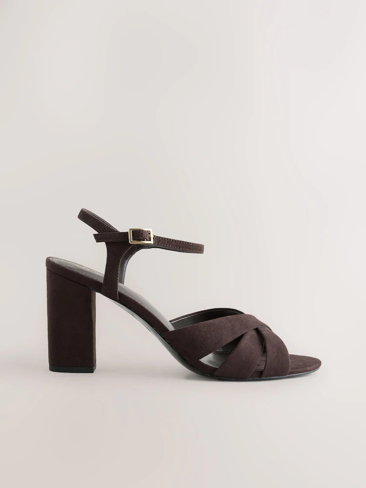 Schokoladenbraun - Forever Comfort\u00ae Sandalen mit Blockabsatz | Next EU