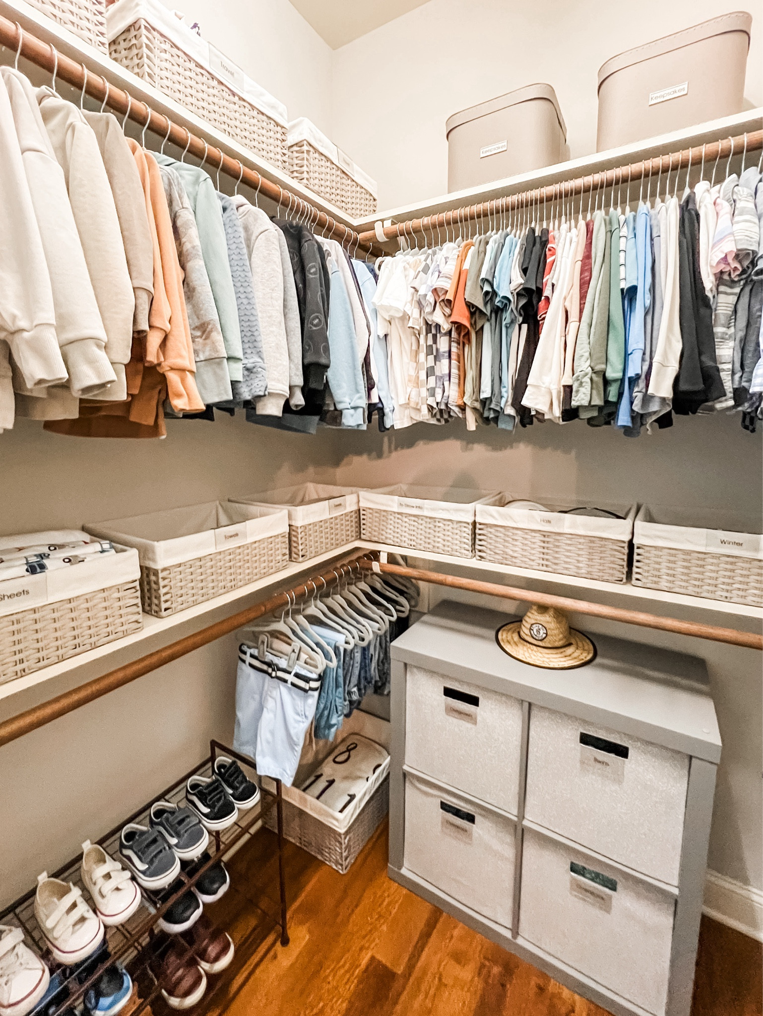 Boy’s closet 🩶 