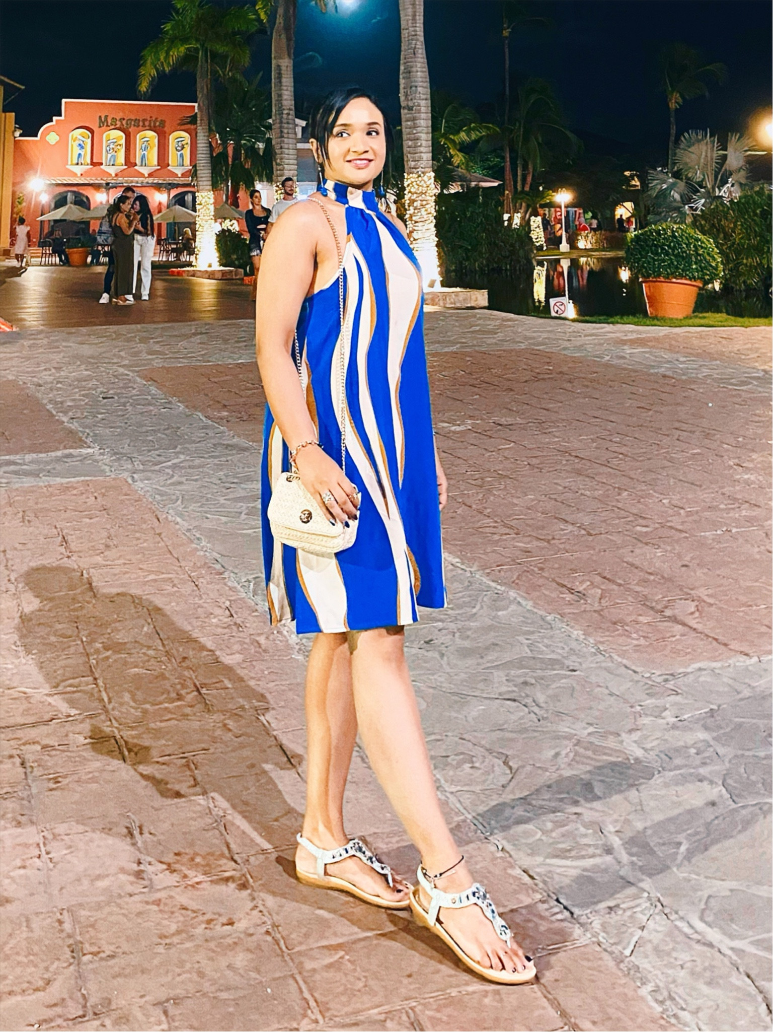 A chic cosy NYE new year Eve dress
Halter neck dress, mid length dress, sling bag

#LTKSeasonal #LTKstyletip #LTKHoliday