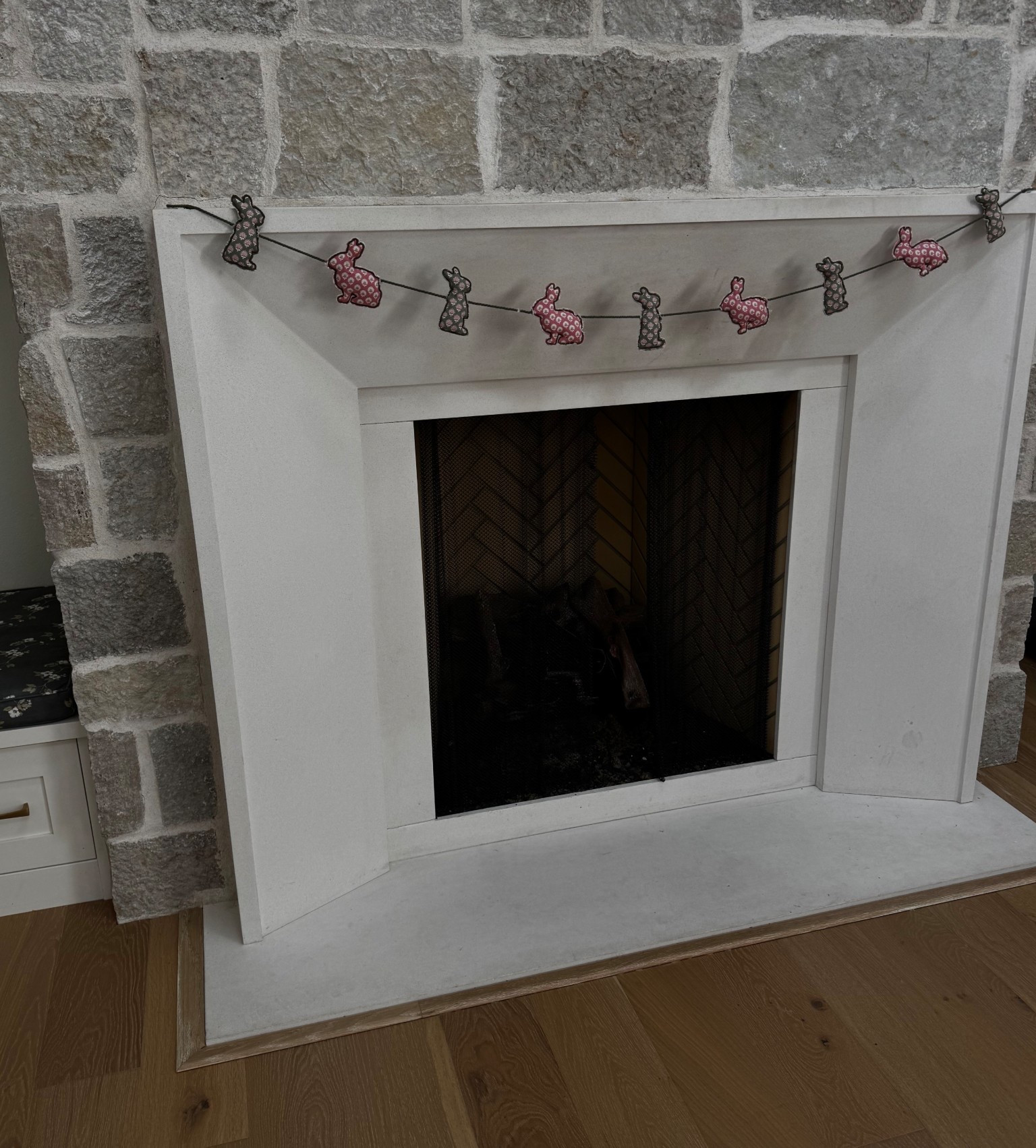 Cutest quilted bunny garland for Easter! 