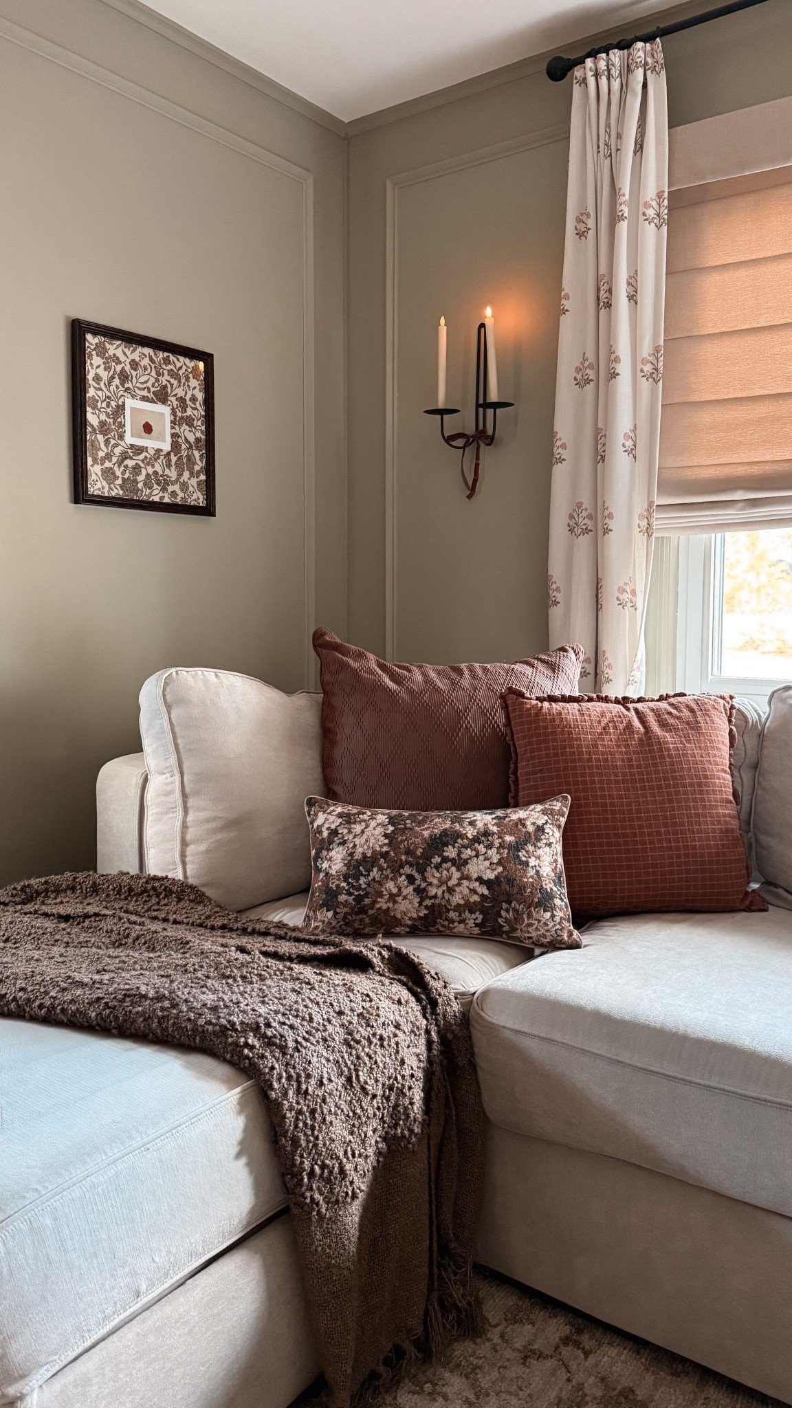 Fall pillow combo & Living room corner details 

#LTKSeasonal #LTKHome