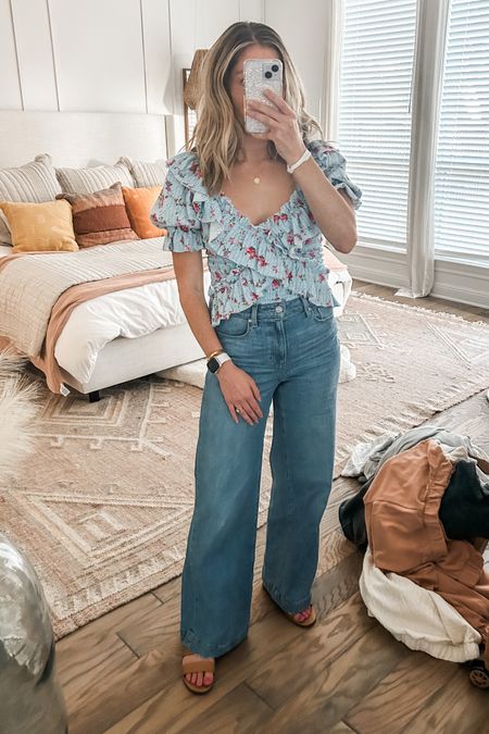 causal outfit for work - flare wide leg jeans and cute floral ruffle top (runs big, i got xs)

#LTKunder100 #LTKworkwear #LTKstyletip